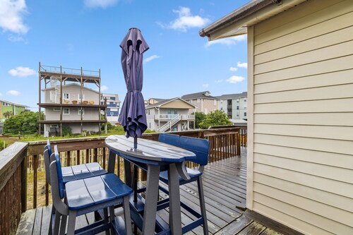 Steps to the Beach | Fenced Yard | Pet Friendly