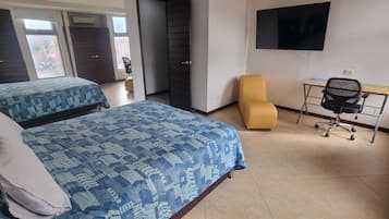 1 bedroom, in-room safe, desk, laptop workspace