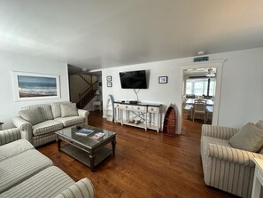 TV, fireplace, DVD player - Inground Pool and Walkable to Beach and Town (West Cape May)