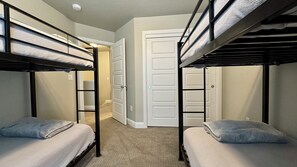 3 bedrooms, free WiFi, bed sheets