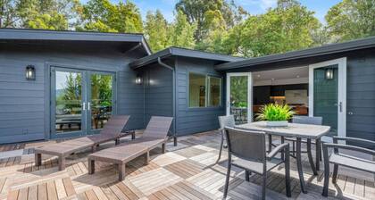 Luxury Home among the trees with views of Mt Tam