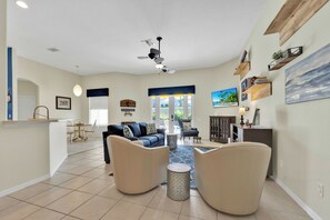 Smart TV, table tennis