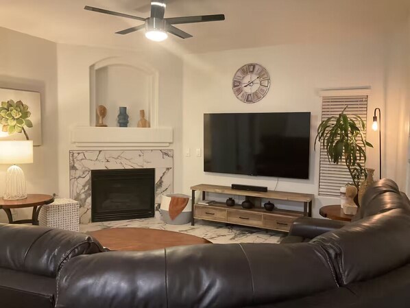 TV connectée, cheminée