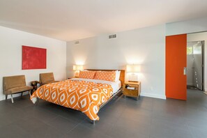 3 chambres, fer et planche à repasser, Wi-Fi gratuit, draps fournis