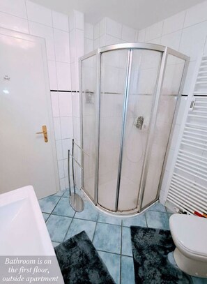 Hårtørrer, håndklæder, Sæbe, Shampoo