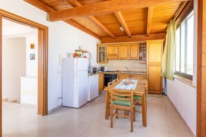Dining - Apartment 'Alta Marea' with Sea View, Wi-Fi and Air Conditioning (Ispica)
