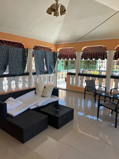 3-bedroom house in welcoming San Pedro de Macorís with AC, WiFi
