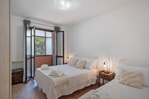 1 bedroom, iron/ironing board, free WiFi, bed sheets - Apartment 'Tra Monti E Mare' with Mountain View, Wi-Fi and Air Conditioning (Piamboschi)