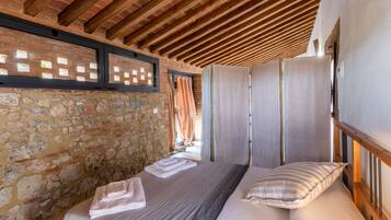 1 bedroom, free WiFi, bed sheets, wheelchair access