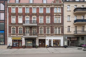 Esterni