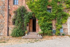 Exterior detail - Apartment 'Romantico' – Farm Stay with View of Siena (Monteroni d'Arbia)