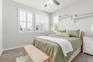 3 عدّة غرف نوم ومكواة/لوح كي وواي فاي مجانًا وملاءات أسرّة