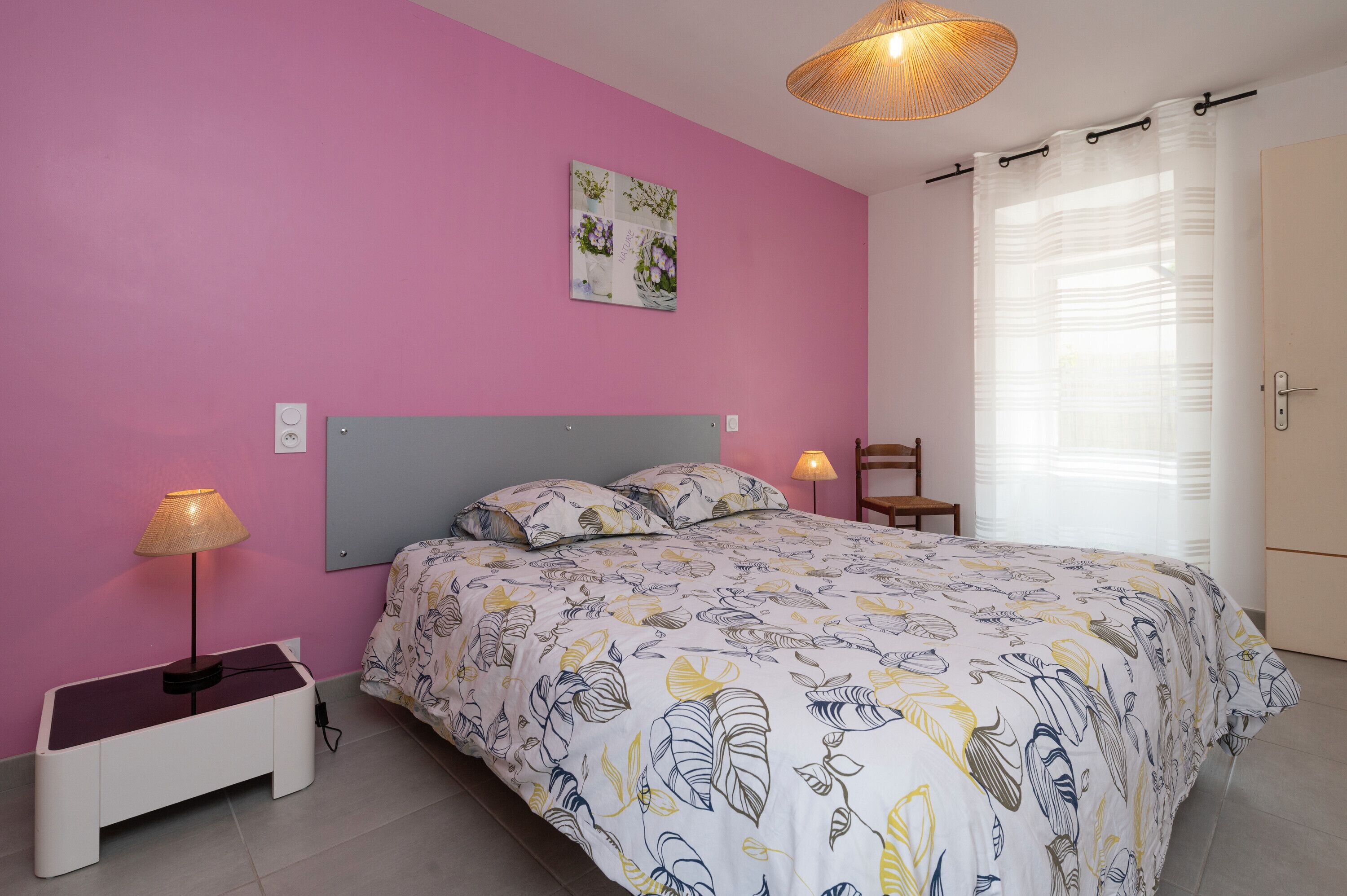 3 bedrooms, free WiFi, bed sheets, wheelchair access