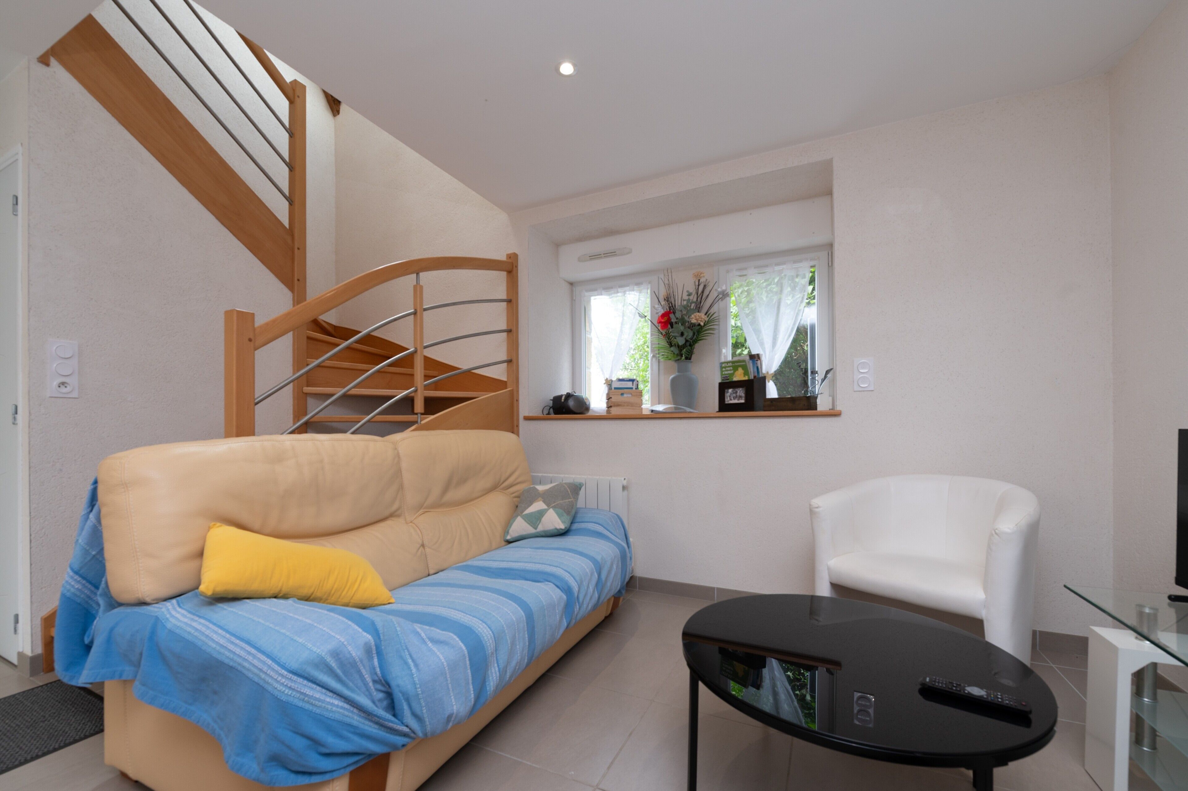 Fernseher, Tischtennisplatte