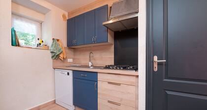 Petite maison "Mon Nid" avec terrasse privée, jardin partagé et Wi-Fi