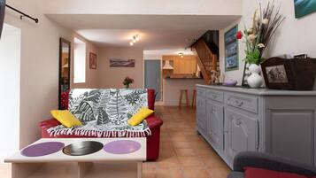 电视、乒乓球、立体声音响