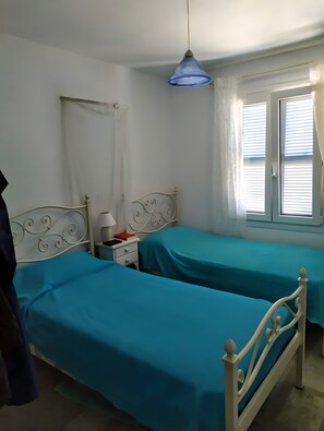2 quartos, ferros/tábuas de passar roupa, Wi-Fi de cortesia