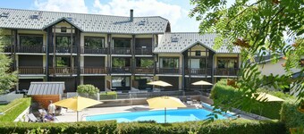 Apartment 'L’ourson' with Mountain View, Shared Pool and Wi-Fi