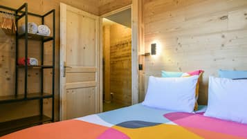 1 slaapkamer, een strijkplank/strijkijzer, gratis wifi, beddengoed