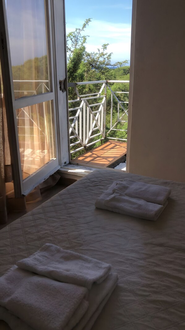 3 habitaciones, wifi gratis y ropa de cama 