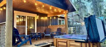 Pineview on Baycolt- great parking with hot tub near downtown and golf course