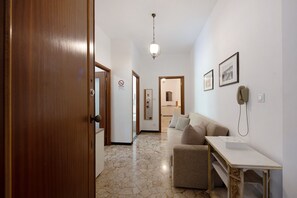 Interior - Apartment 'La Casa Della Gioia' with Balcony and Wi-Fi (Serravalle Scrivia)