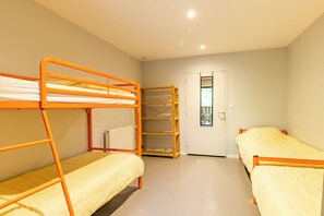 5 sovrum, sängkläder och rullstolsanpassning