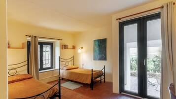 2 bedrooms, free WiFi, bed sheets