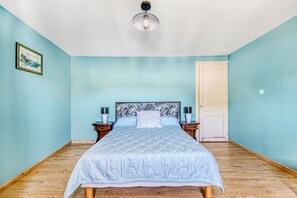 3 Schlafzimmer, Bügeleisen/Bügelbrett, Bettwäsche