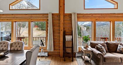 Spacious 5-bedroom chalet in Eagle River with WiFi and fitness room
