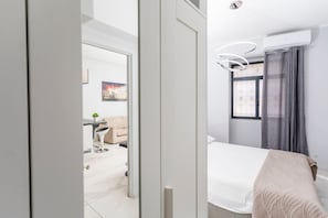 1 bedroom, free WiFi, bed sheets