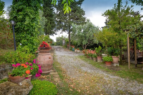 Appartamento 'L'arancio' con vista mare, terrazza privata e Wi-Fi