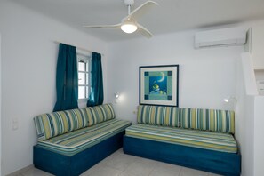 TV - Bungalow 'Estia House' with Shared Pool, Wi-Fi and Air Conditioning (Mykonos)