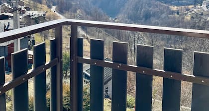 “Alpine Dream” Apartment in Valmalenco with Mountain Views and Private Garage