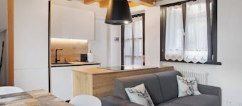 Appartement 'Sogno' avec vue sur les montagnes, balcon et Wi-Fi
