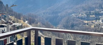 “Alpine Dream” Apartment in Valmalenco with Mountain Views and Private Garage