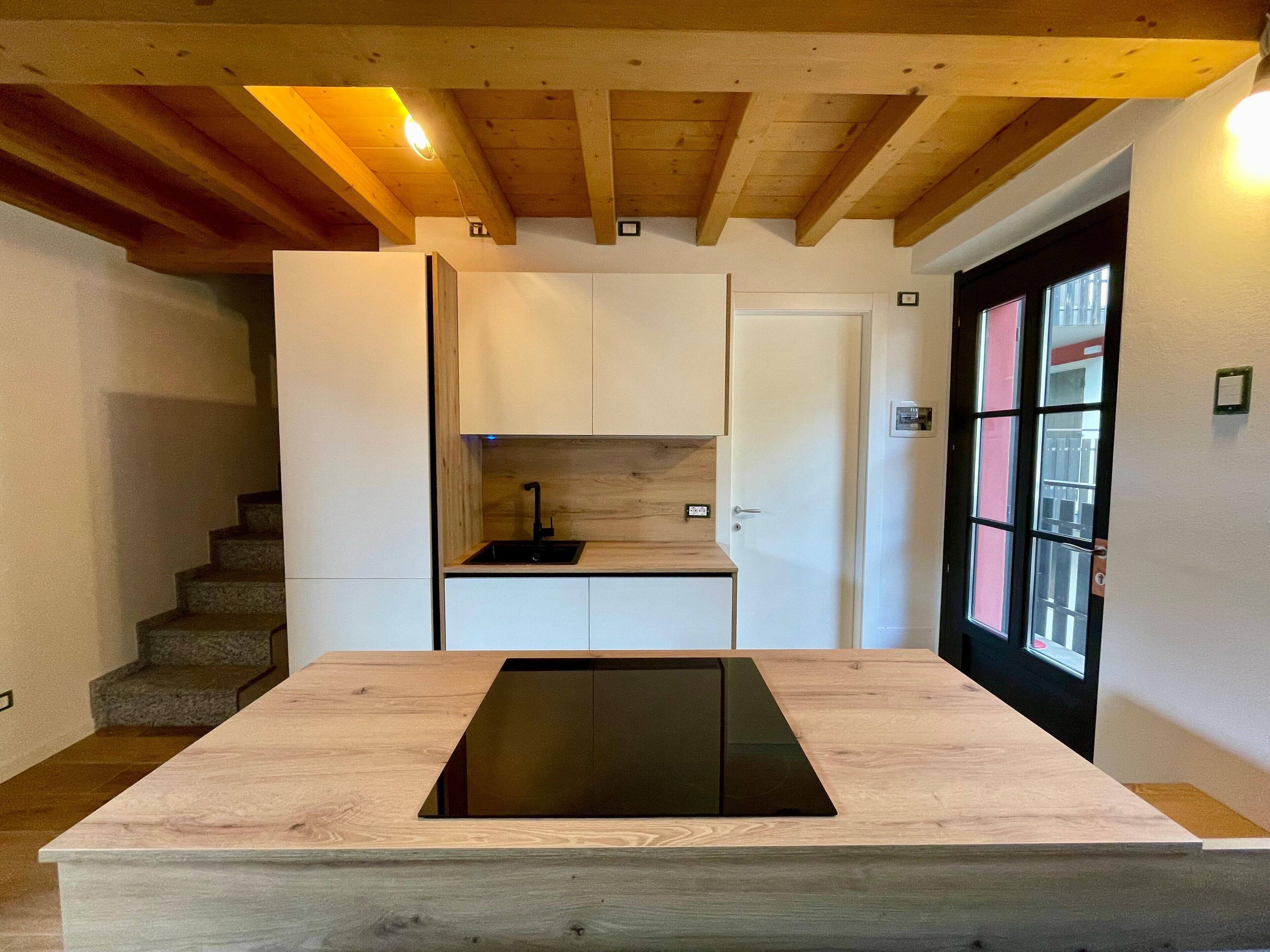 Kühlschrank, Ofen, Herdplatte, Geschirrspüler