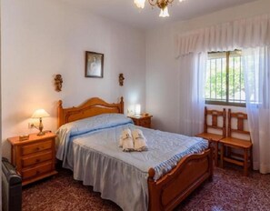 6 chambres, fer et planche à repasser, Wi-Fi gratuit, draps fournis