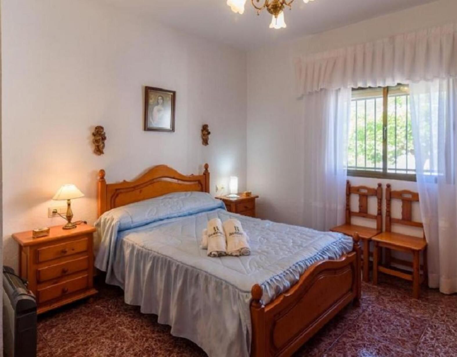 6 dormitorios, tabla de planchar con plancha, wifi gratis y ropa de cama