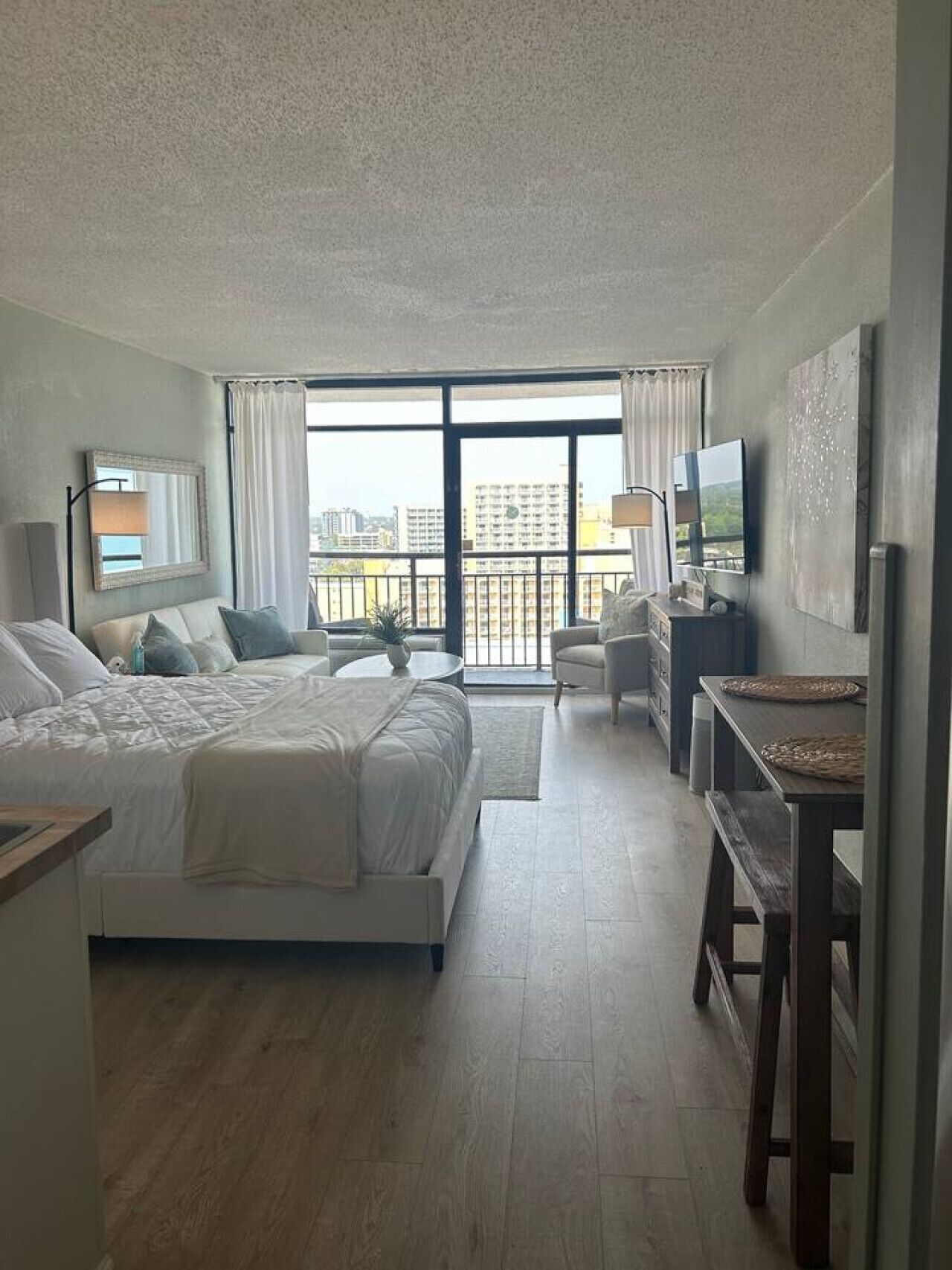 1 soverom, strykejern/-brett, wi-fi (inkludert) og sengetøy