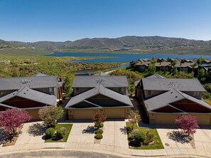 Exterior - Deer Valley East, Lake Views! Hot Tub, 3 Living Areas! - Perfect for larger groups! (Heber City)