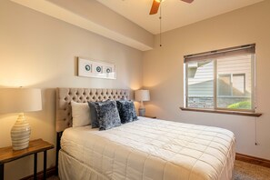 4 bedrooms, desk, iron/ironing board, free WiFi