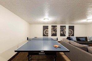 Spielezimmer