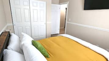 3 bedrooms, iron/ironing board, travel crib, free WiFi