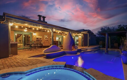 Authentic AZ! Outdoor Paradise with Htd Pool, Spa, Outdoor Kitchen.