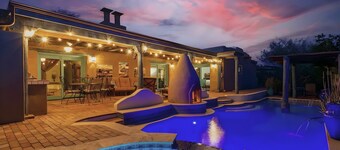 Authentic AZ! Outdoor Paradise with Htd Pool, Spa, Outdoor Kitchen.