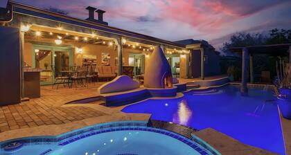 Authentic AZ! Outdoor Paradise with Htd Pool, Spa, Outdoor Kitchen.