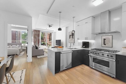 Modern 4 bedroom in heart of Downtown Brooklyn across from Barclay's center