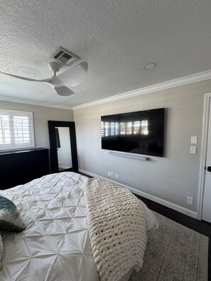 2 habitaciones, tabla de planchar con plancha, wifi y ropa de cama 