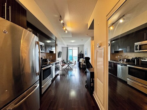Luxury 1BR Apartment
